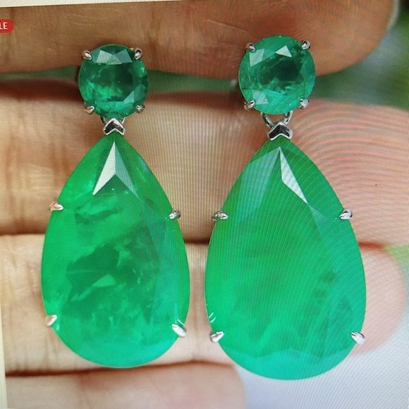 18 X 28 mm. - 8 mm. FOREST GREEN DOBLET EMERALD DROP EARRINGS 925 SILVER - Picture 3 of 12